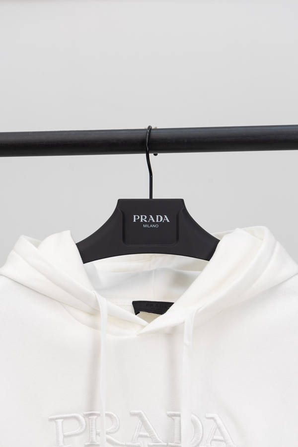 ブランドパーカー側面デザイン